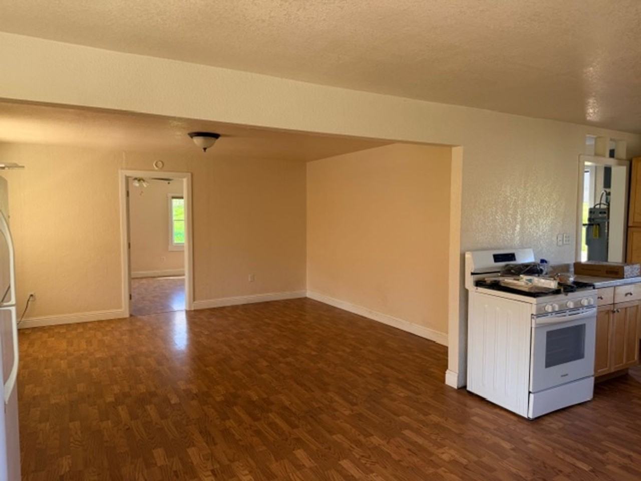 16806 Jury Ranch Rd - Photo 3 of 11