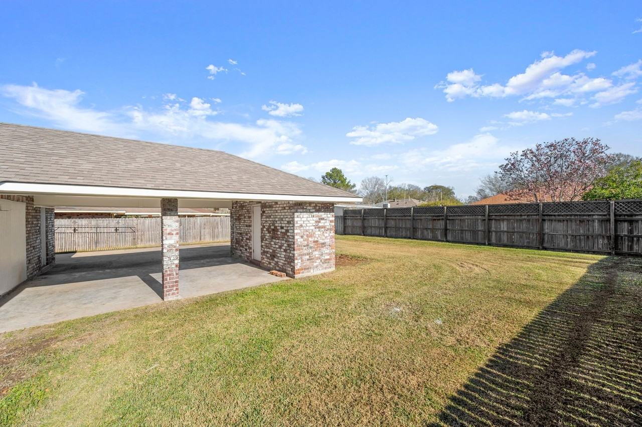 5140 Mccormick Ave - Photo 7 of 20