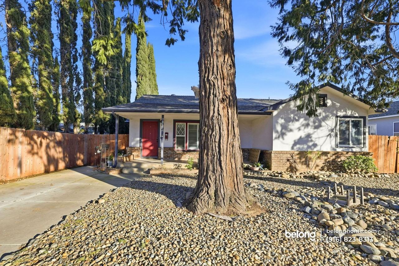 9623 Adams St - Photo 2 of 22