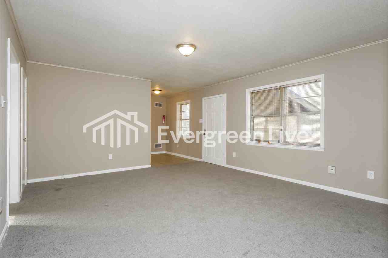 4996 Harrington Ave - Photo 3 of 15