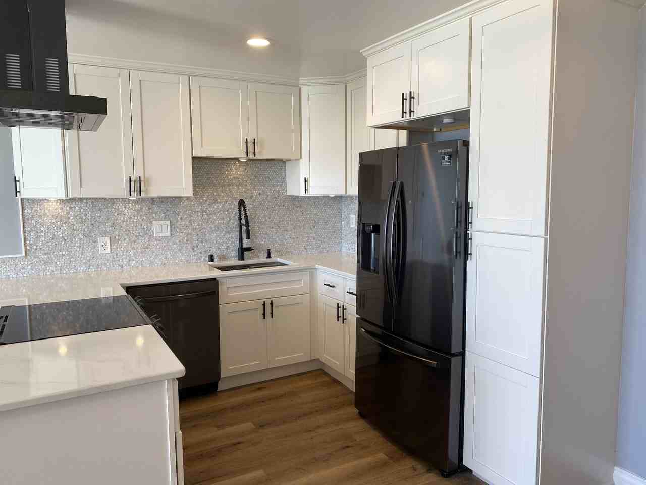 5015 Santa Cruz Ave #103 - Photo 6 of 20