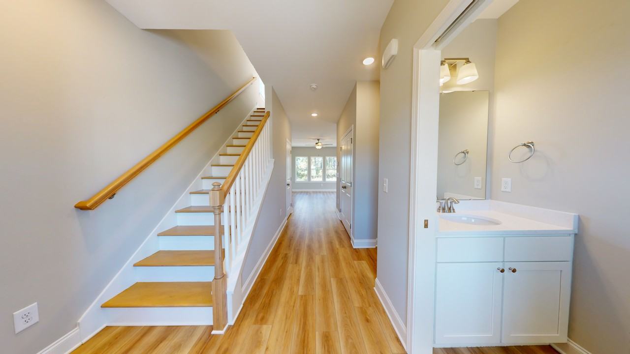 1032 Moen Loop - Photo 3 of 23
