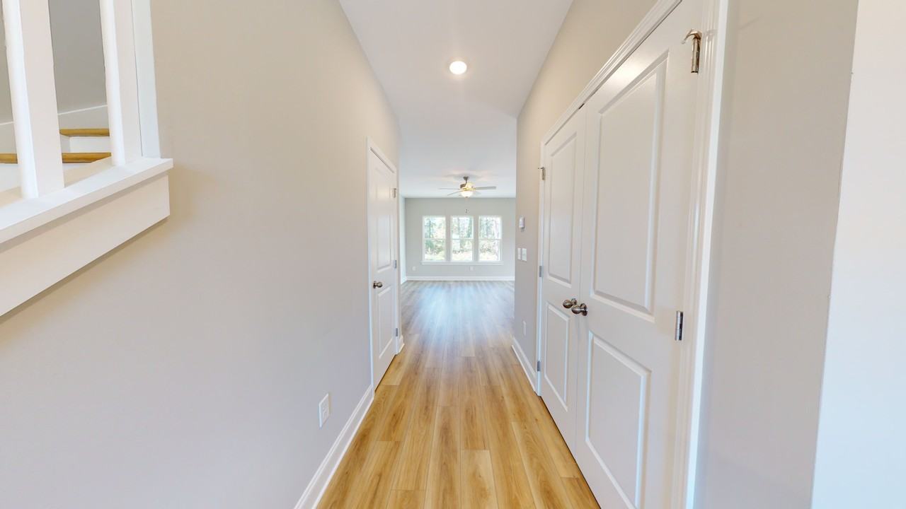 1032 Moen Loop - Photo 4 of 23