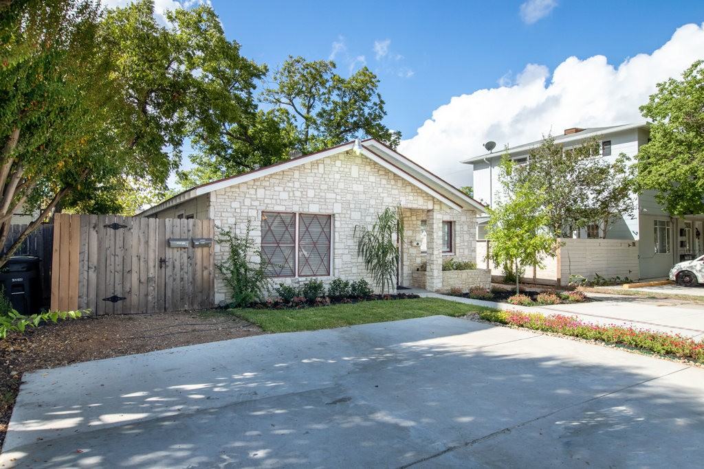 1038 W Woodlawn Ave - Photo 2 of 13