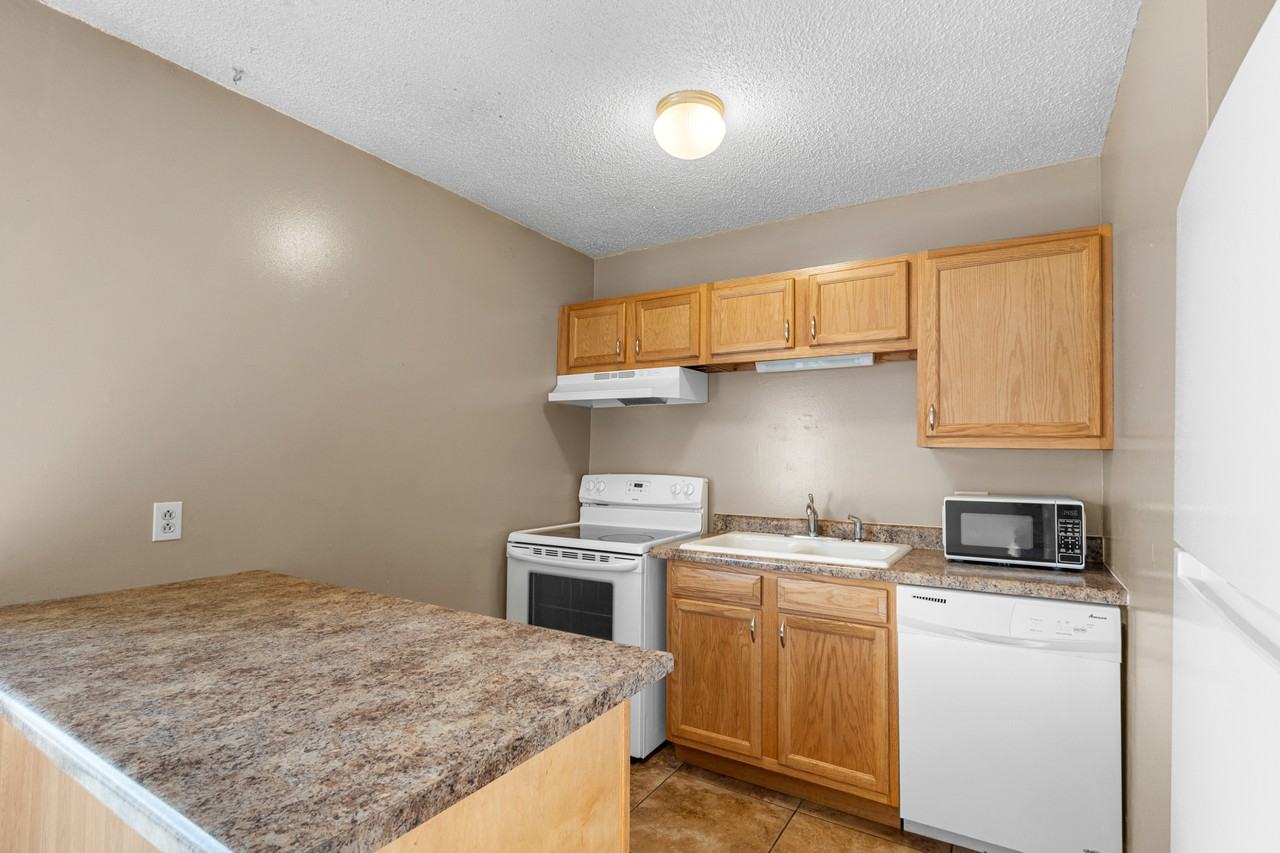 715 Allison Ave #11 - Photo 3 of 13