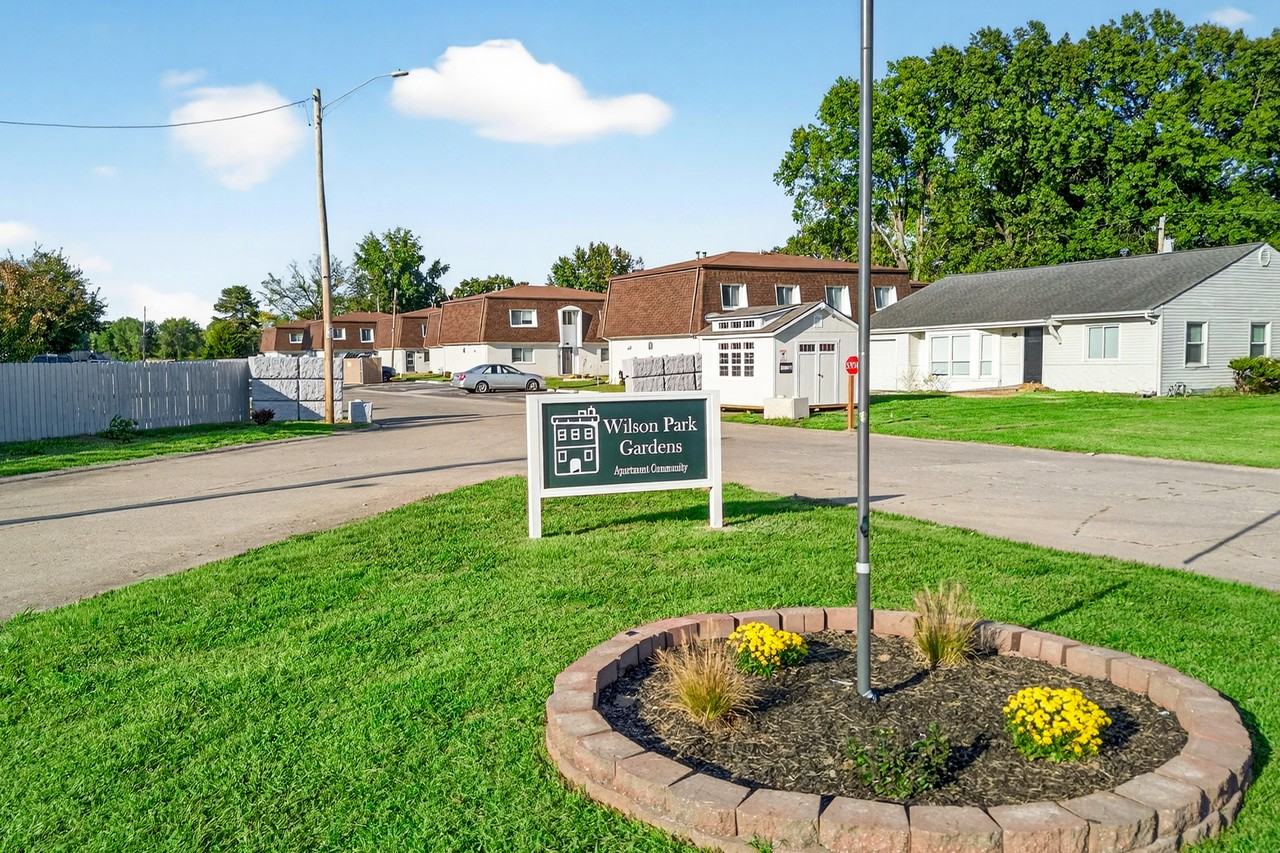 2709 Center St #D - Photo 6 of 12