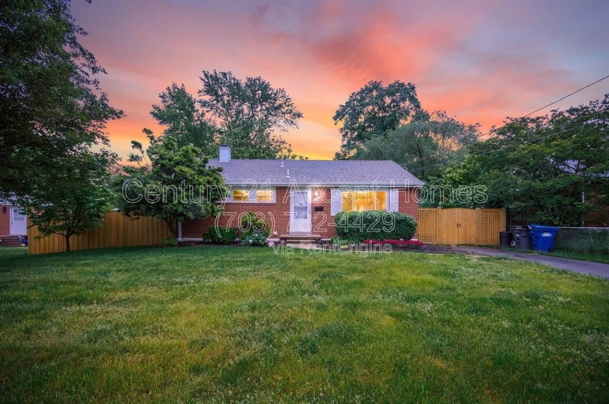 6403 Wilcox Ct - Photo 2 of 10