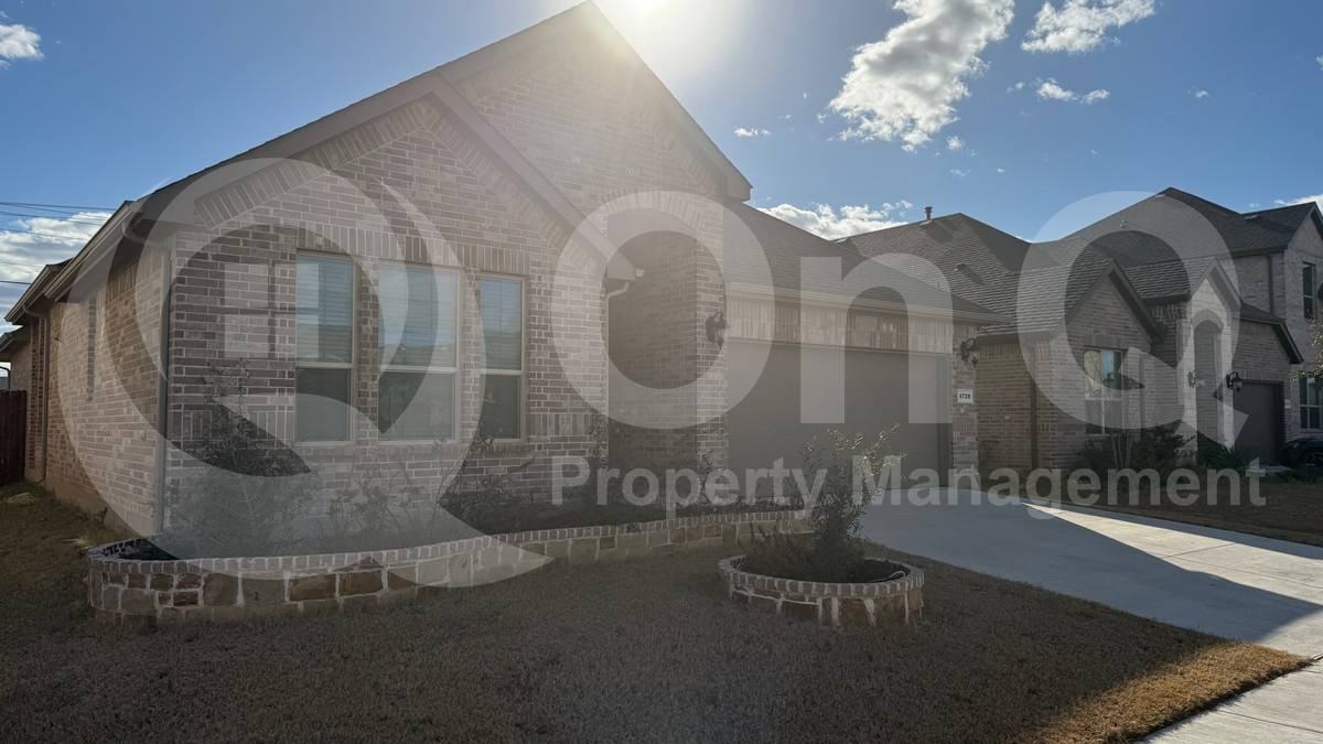 4728 Dewy Rose Ln - Photo 3 of 10