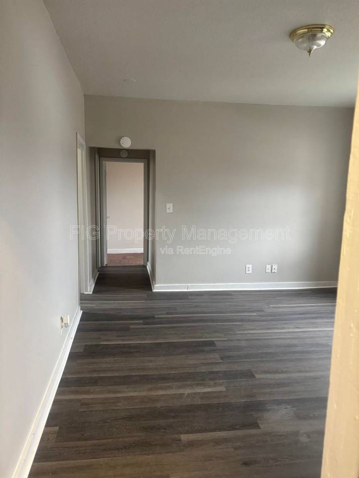 102 E H St #2 - Photo 2 of 10