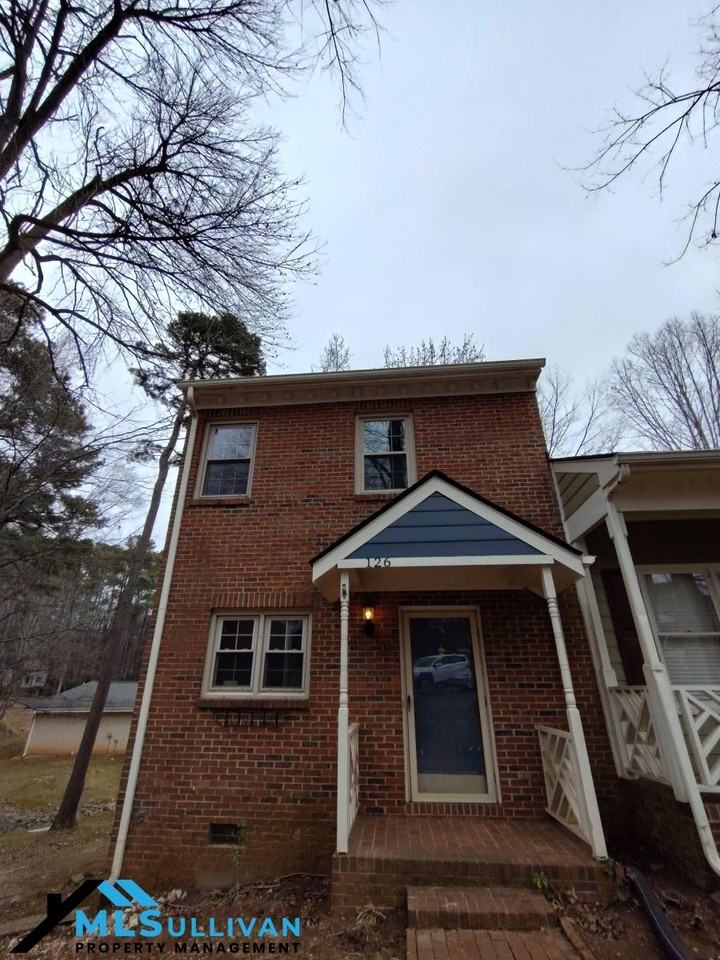 126 Milford Ct #1 - Photo 2 of 10