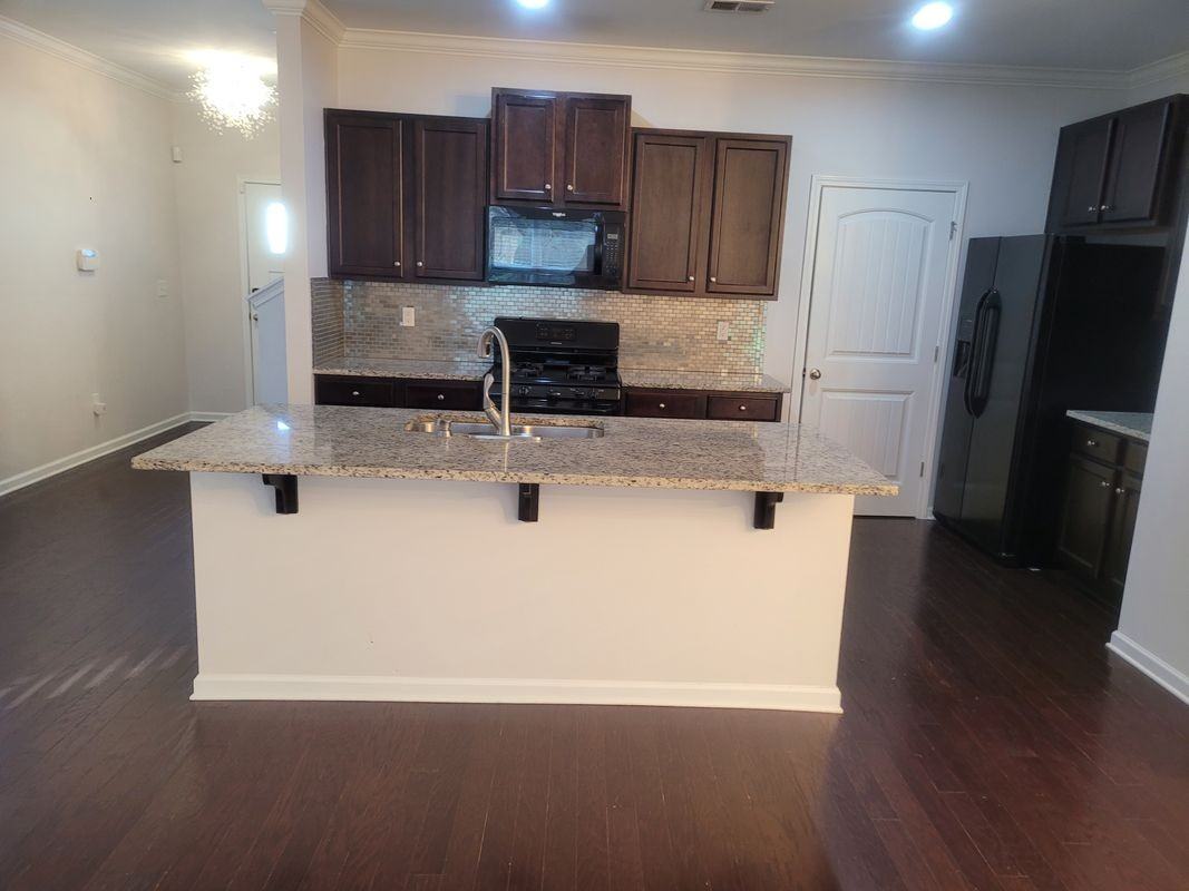 407 W Park Dr - Photo 4 of 25