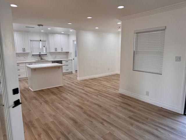 9947 Norwich Ave - Photo 3 of 45