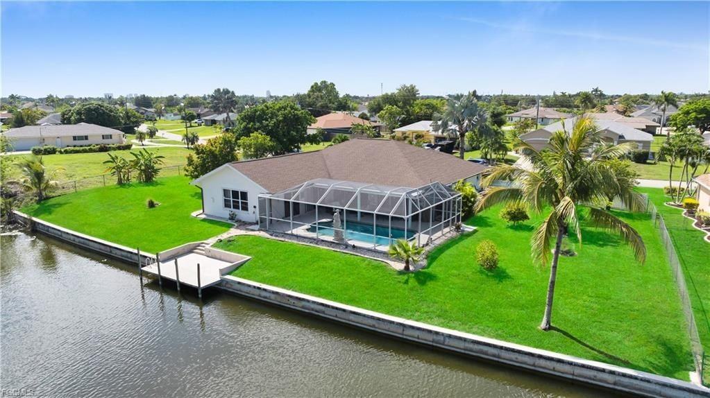 1811 Ne 5th Ter - Photo 2 of 6