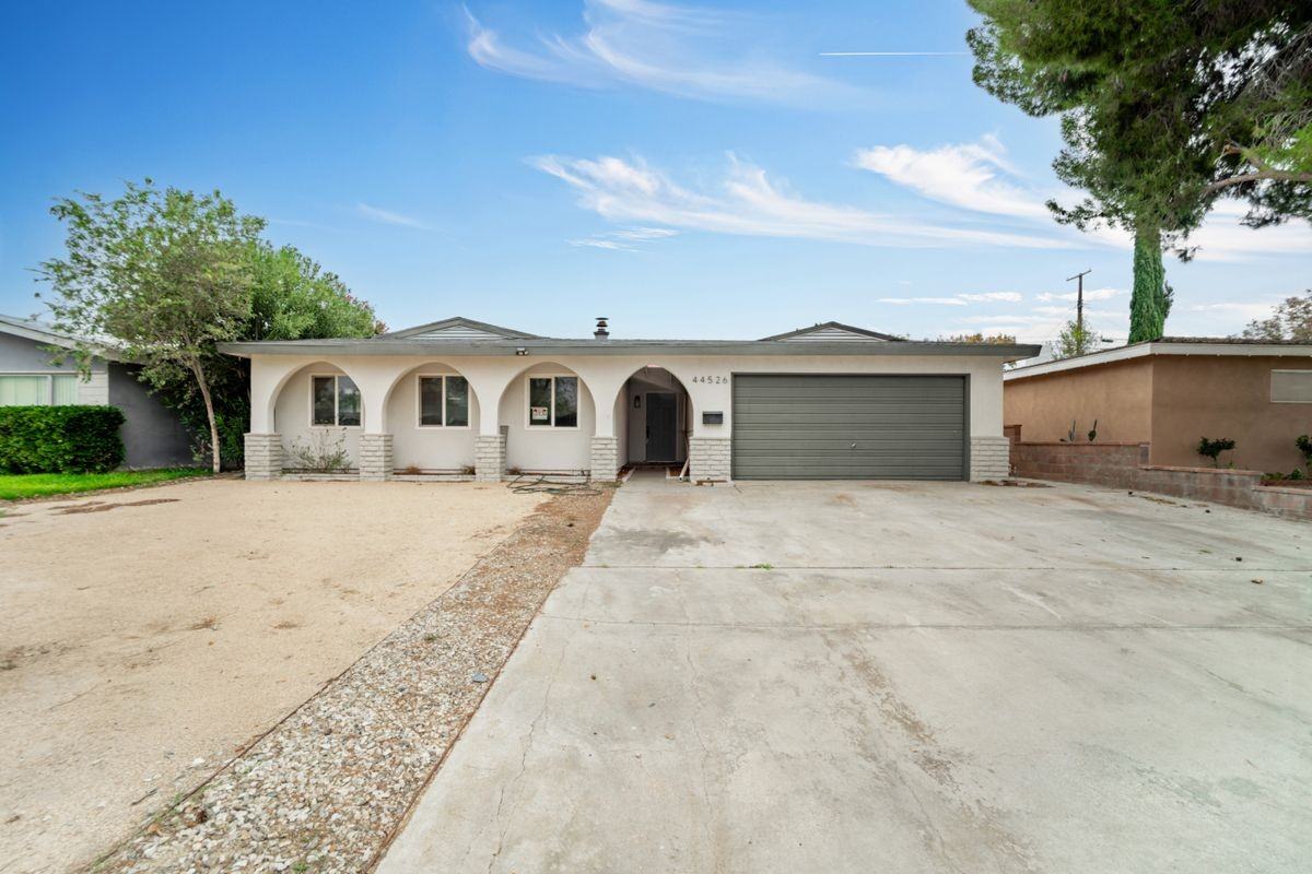 44526 Stanridge Ave - Photo 3 of 26