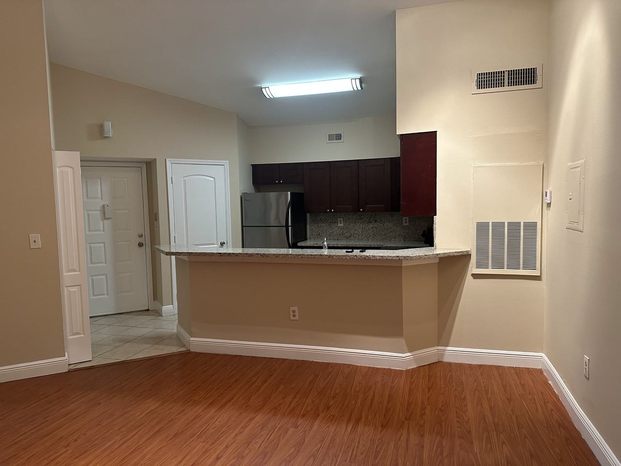 2550 Swterrace #1811 - Photo 4 of 40