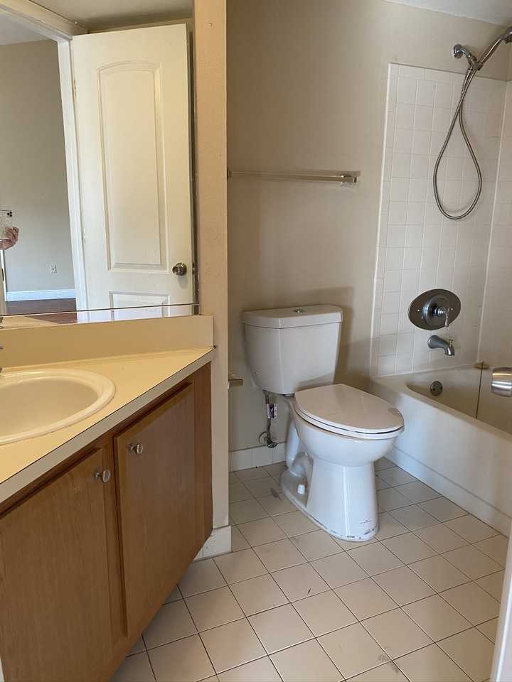 2550 Swterrace #1811 - Photo 5 of 40