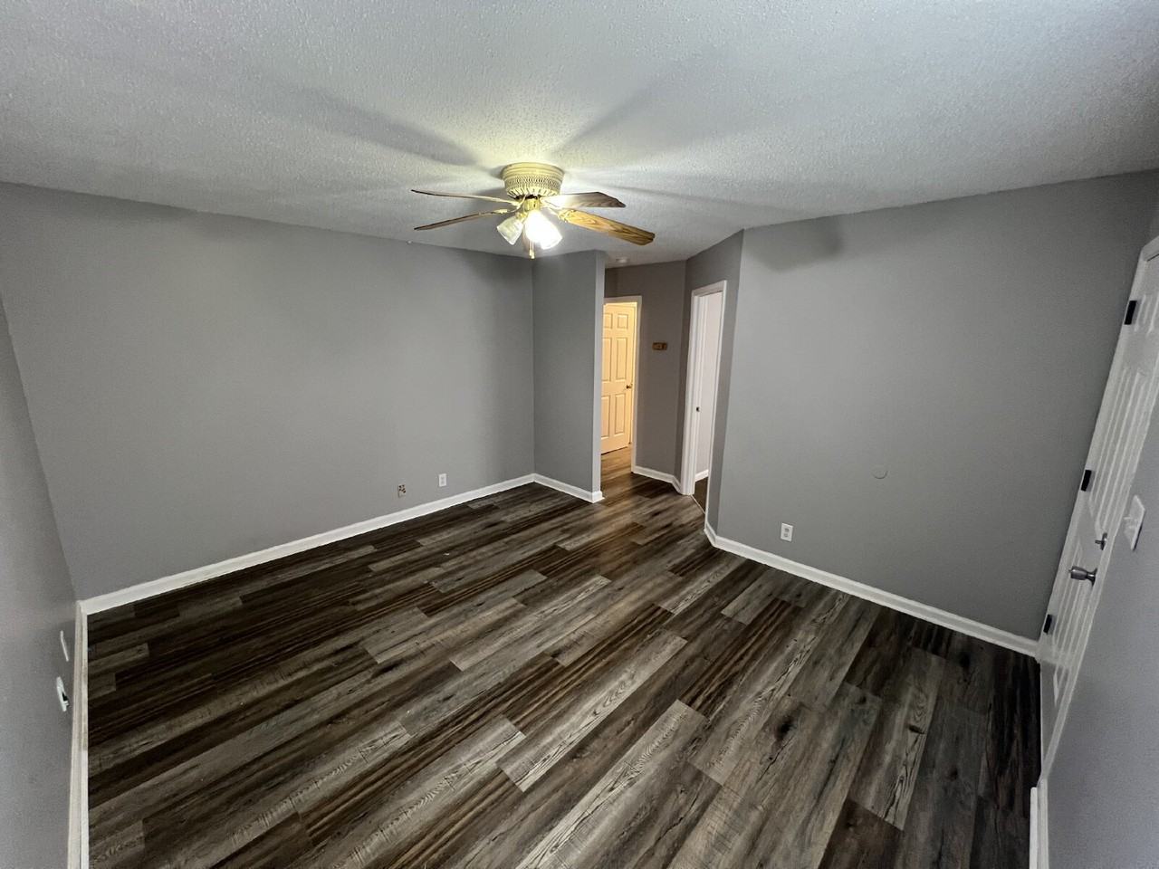 204B Arkansas Ave - Photo 3 of 19