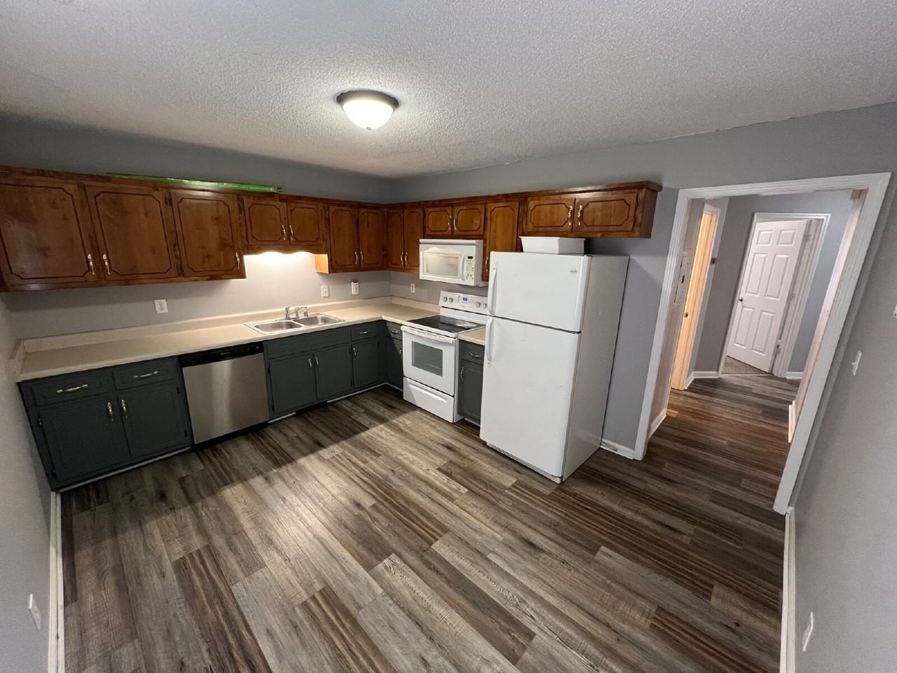 204B Arkansas Ave - Photo 7 of 19