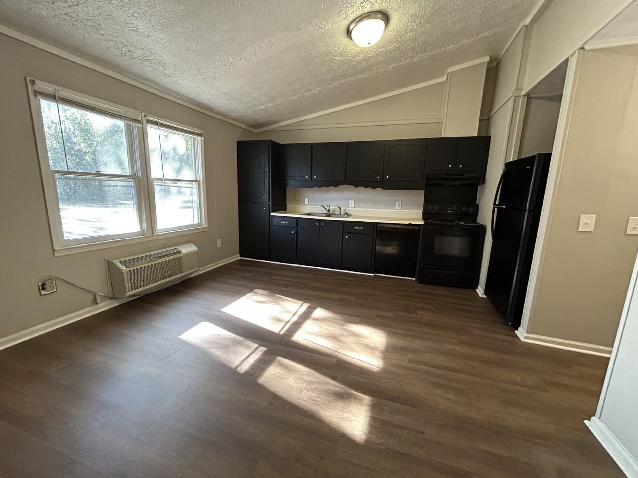 101 Edelle Osgood Ave - Photo 2 of 7