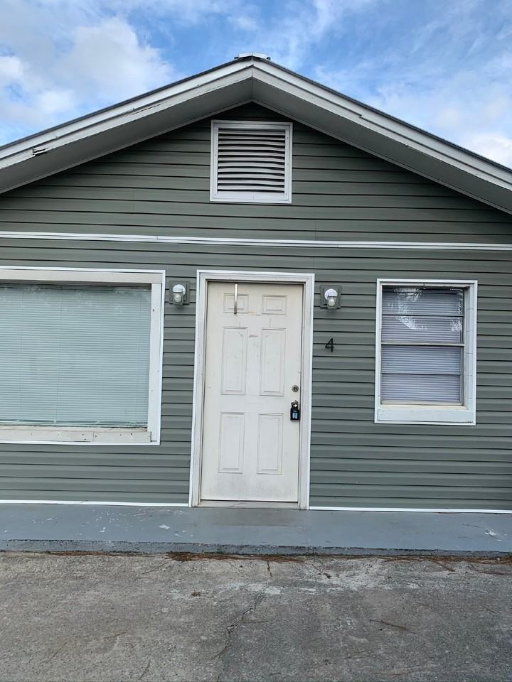 415 W Cypress St - Photo 2 of 10