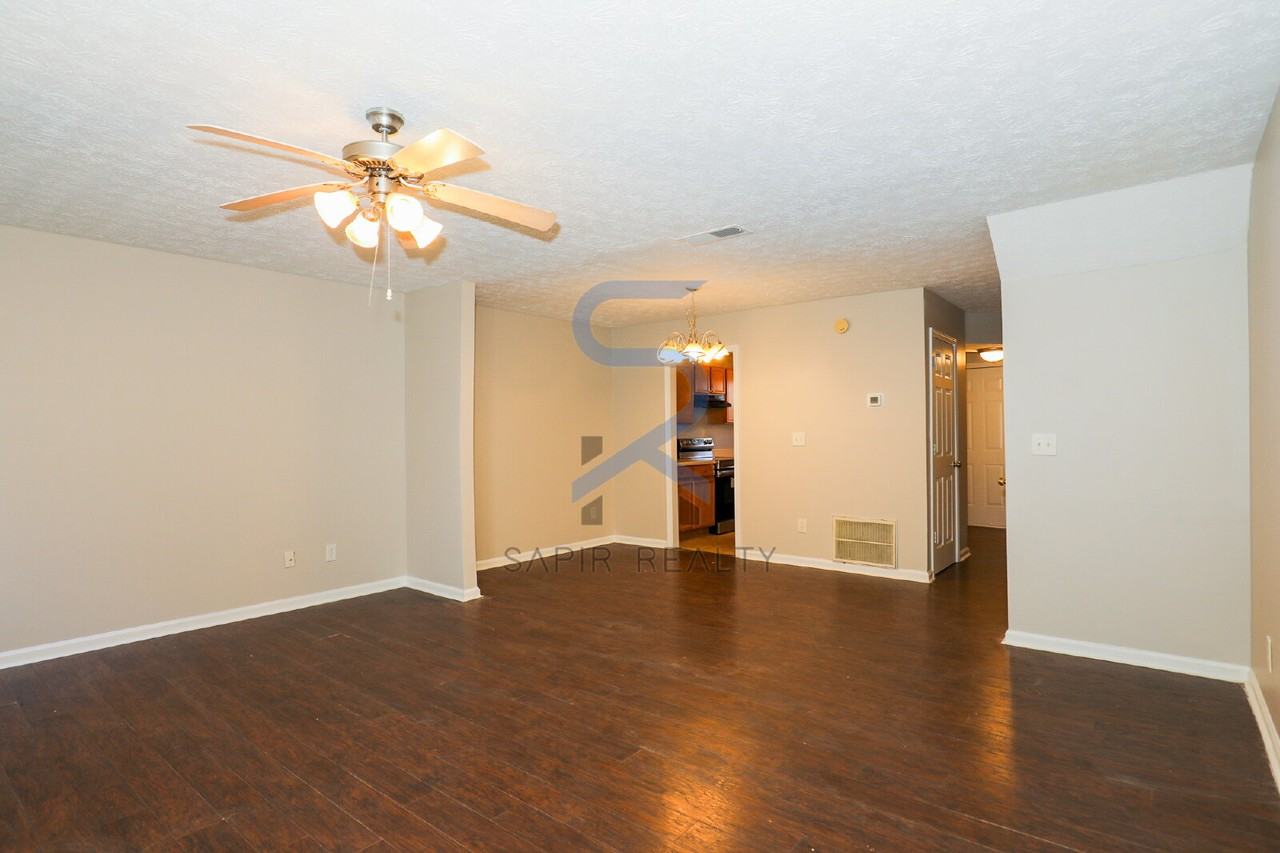 6546 Wellington Chase Ct - Photo 4 of 16