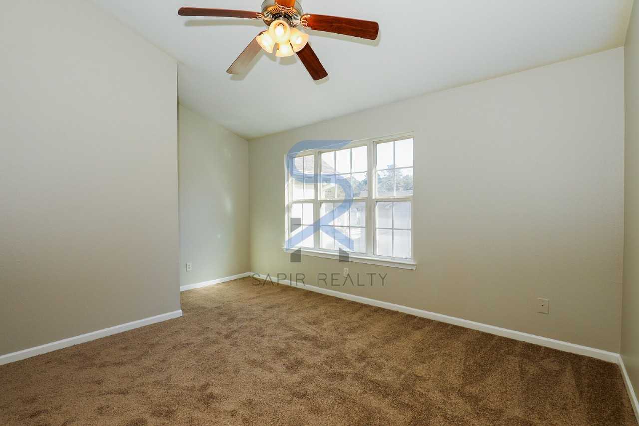 6926 Rogers Pt - Photo 2 of 19