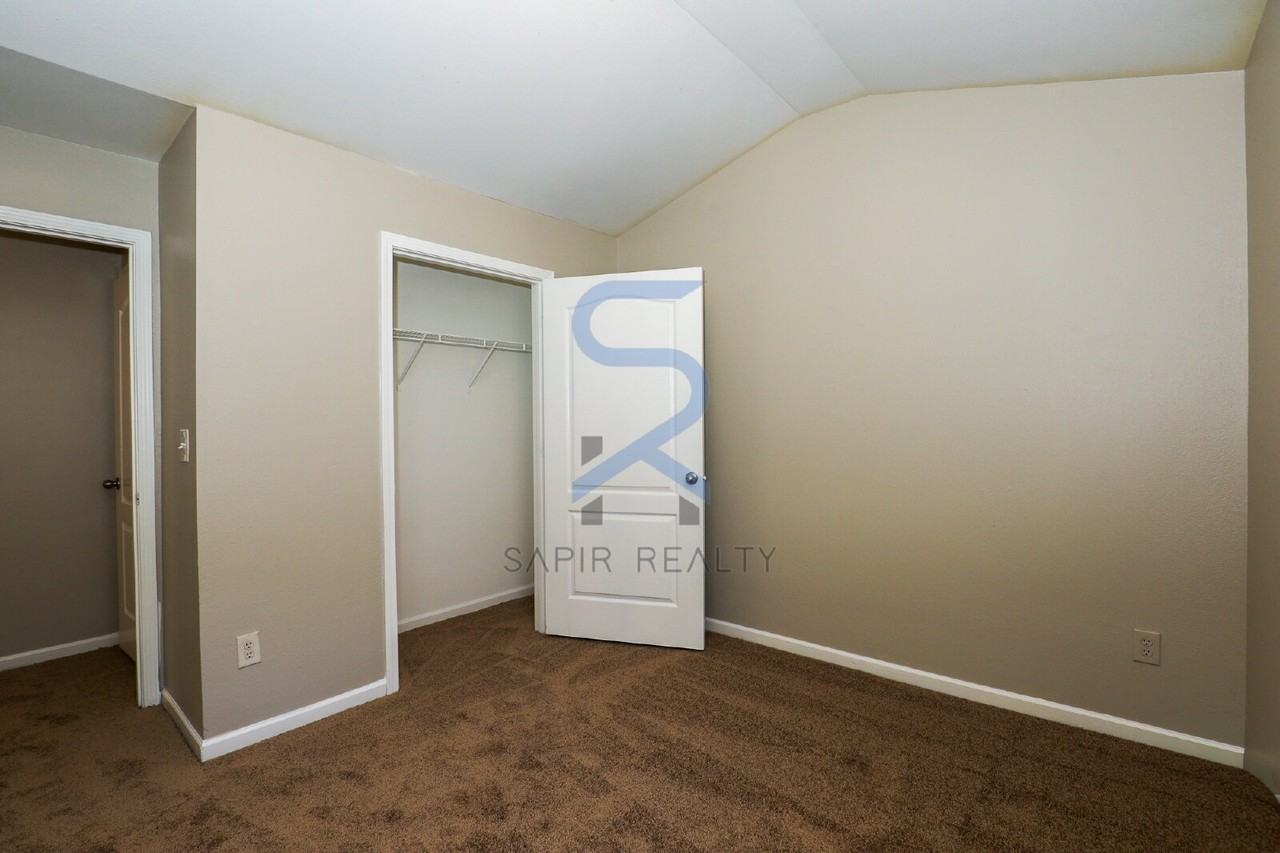 6926 Rogers Pt - Photo 6 of 19