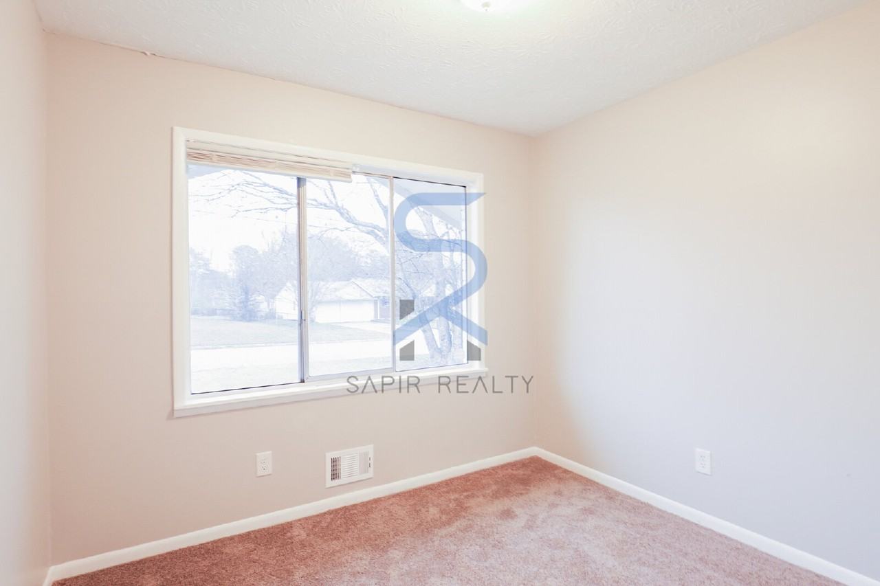 8951 Cornell Dr - Photo 7 of 19