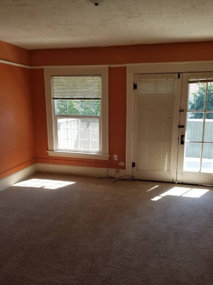 1186 Ferry St - Photo 6 of 9