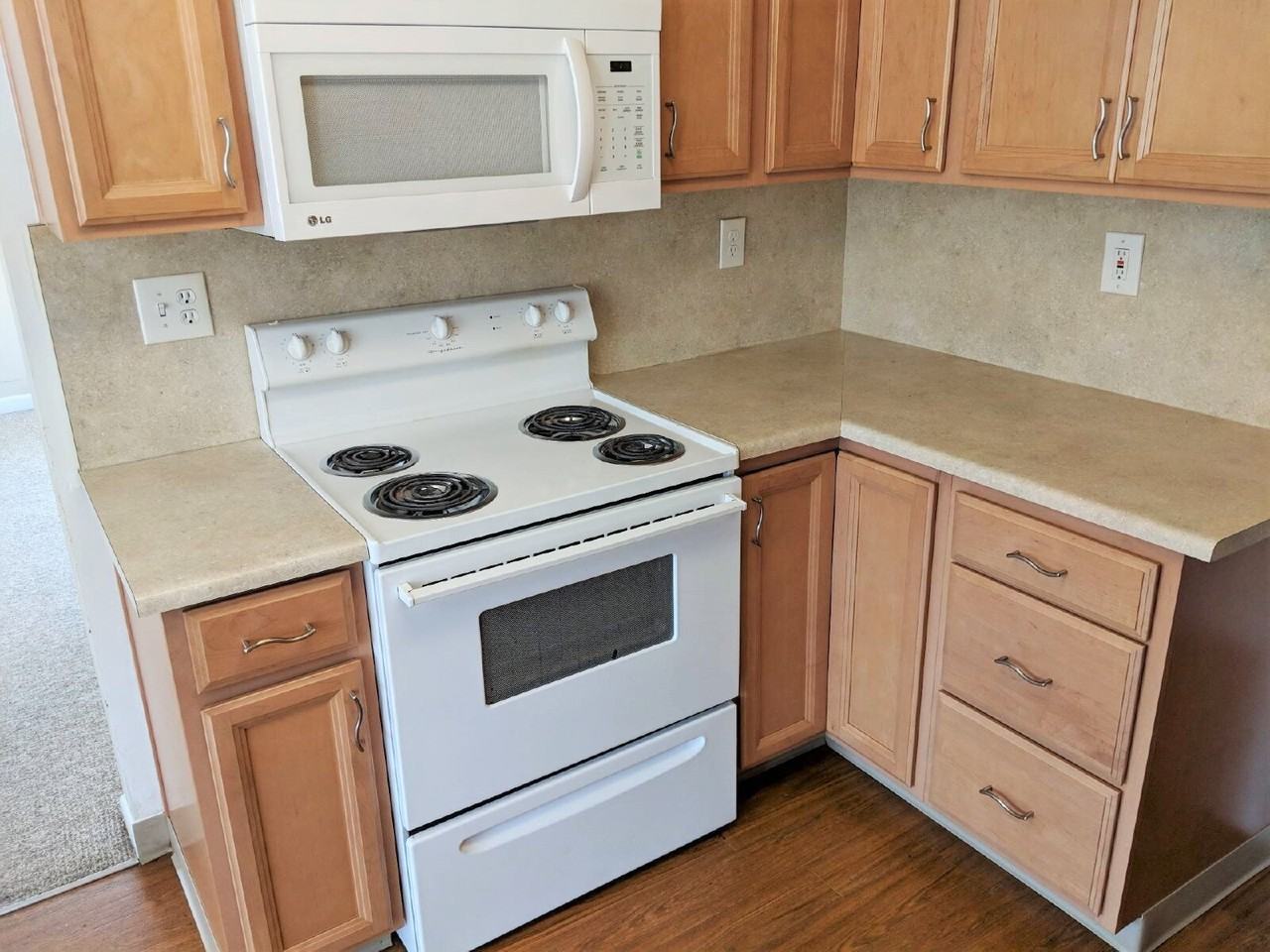 2440 Kincaid St - Photo 4 of 9