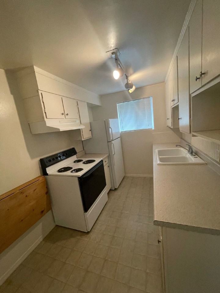1911 Kincaid St - Photo 6 of 8
