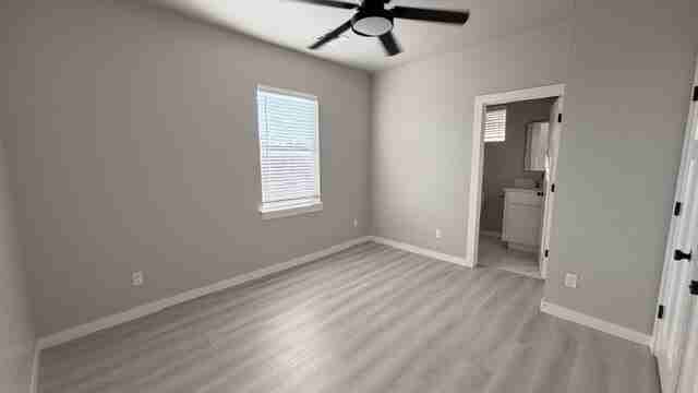 2008 Nw 27th St #B - Photo 4 of 14