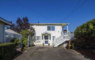 featured image of 562 N 16th St