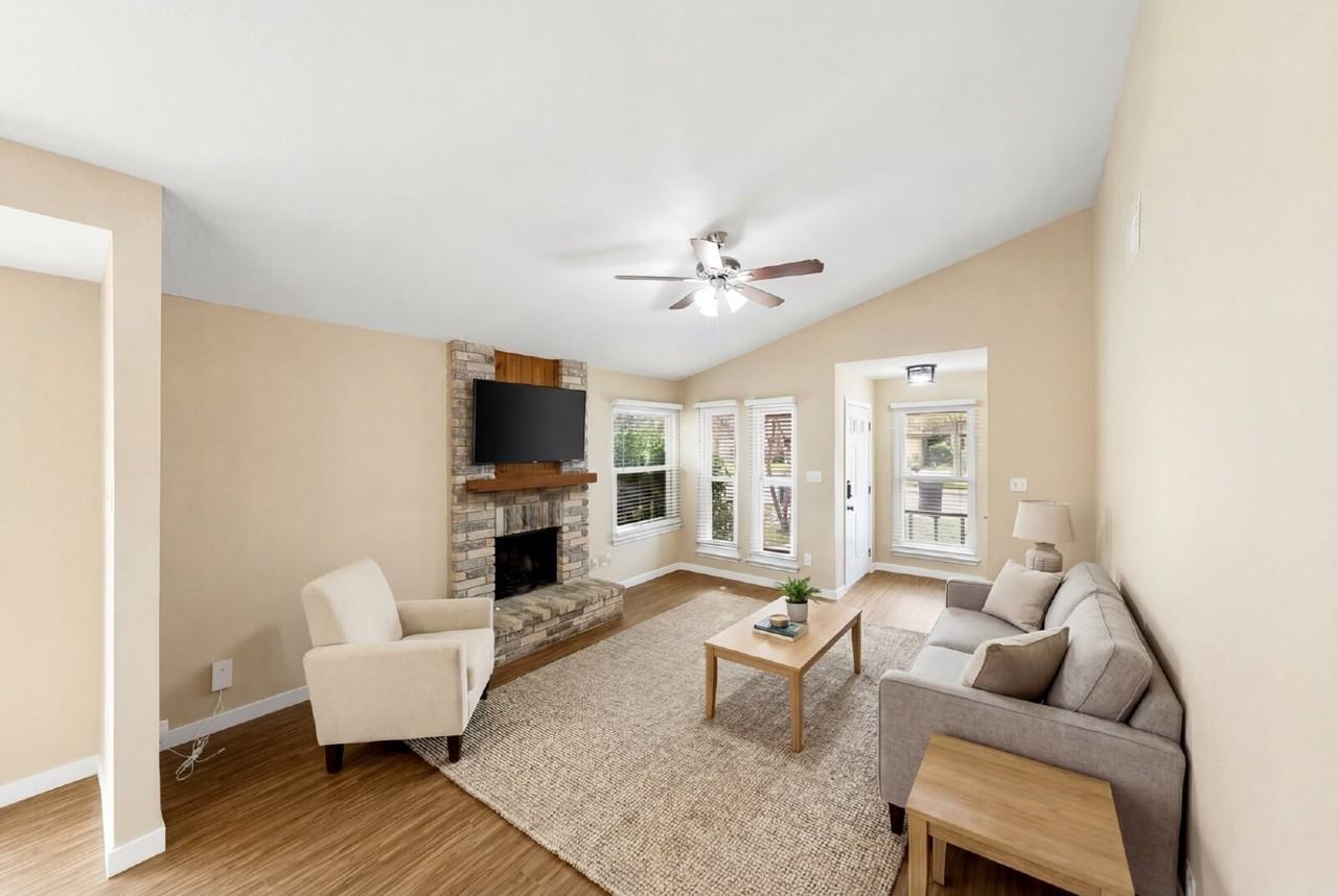 3325 Stoney Sq - Photo 5 of 35