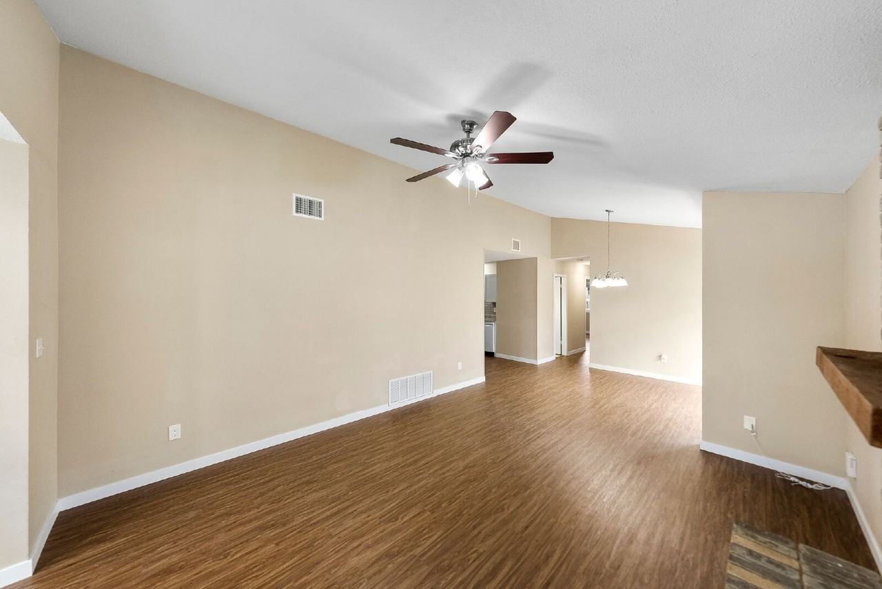 3325 Stoney Sq - Photo 7 of 35