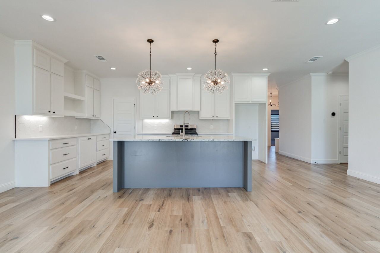 7001 17th St - Photo 5 of 38