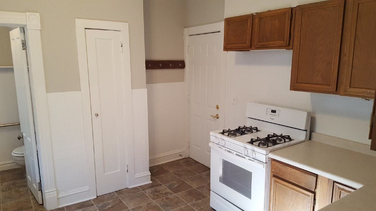 4129 Colfax Ave N - Photo 4 of 30