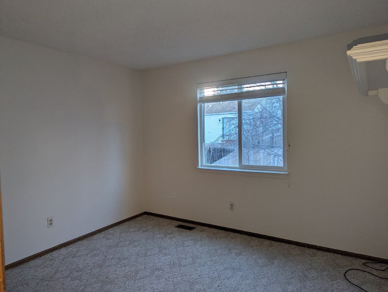 2165 Hackberry Cir - Photo 7 of 12