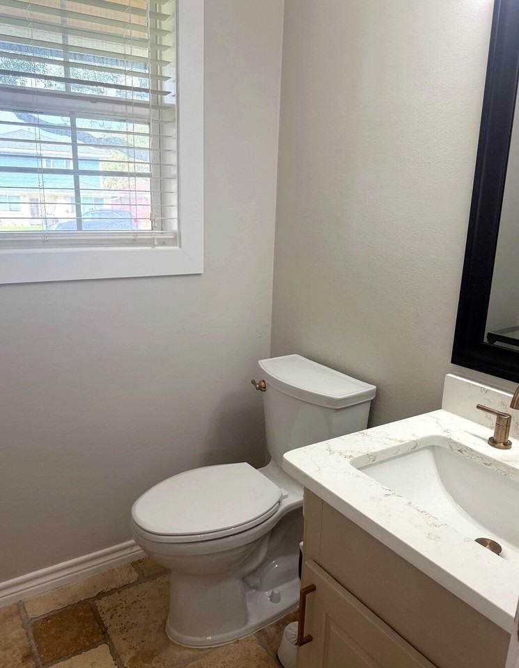 1314 Broadmoor Dr - Photo 7 of 19