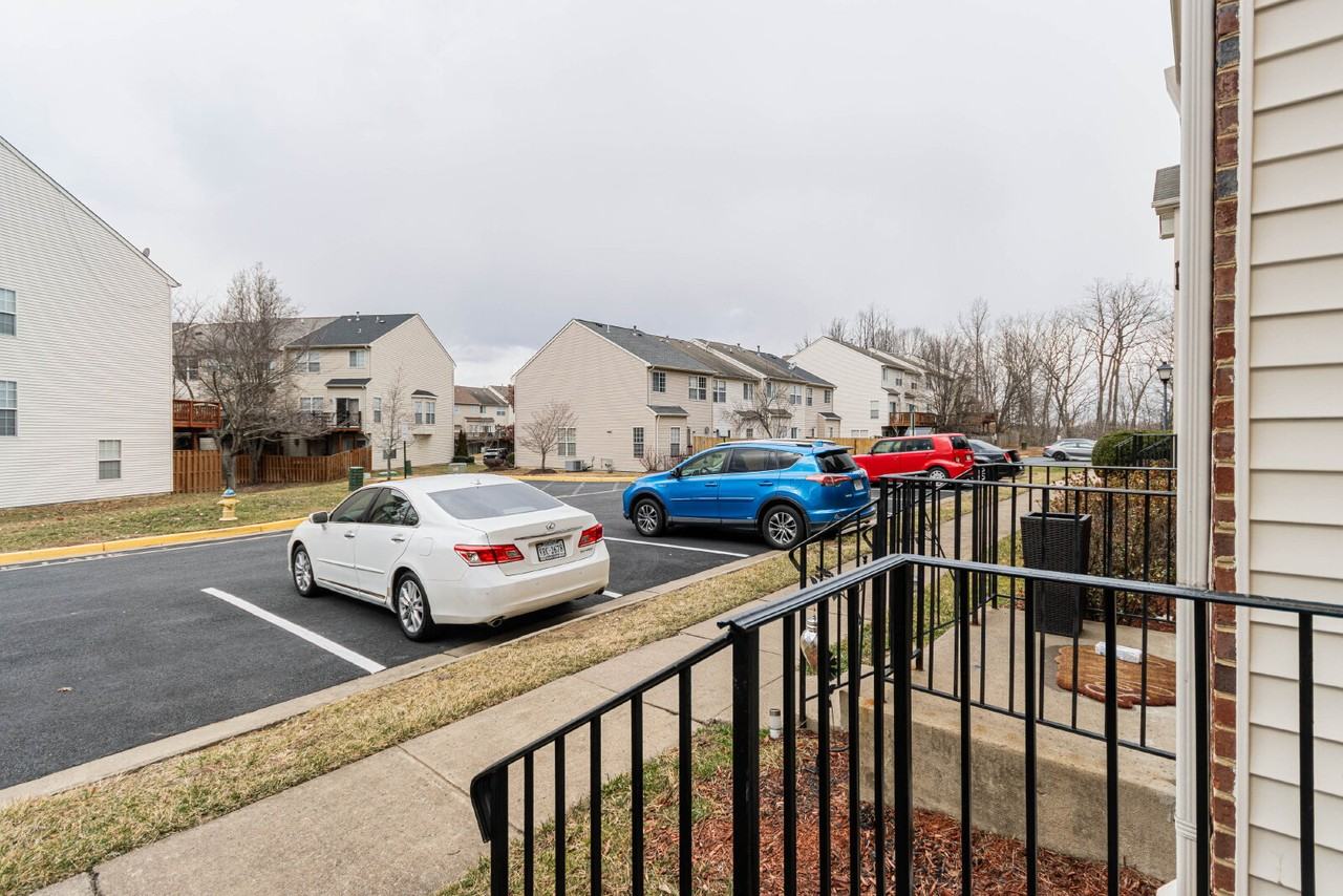 202 Hemlock Dr - Photo 5 of 25