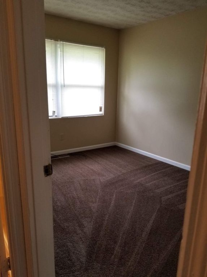 637 Aubrey Dr - Photo 3 of 15