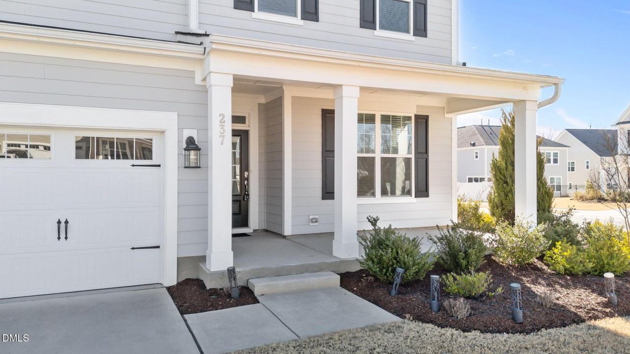237 Cressida Woods Dr - Photo 3 of 50