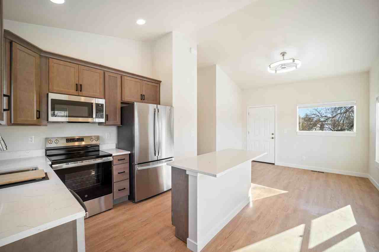 824 E Moreno Ave #B - Photo 6 of 25