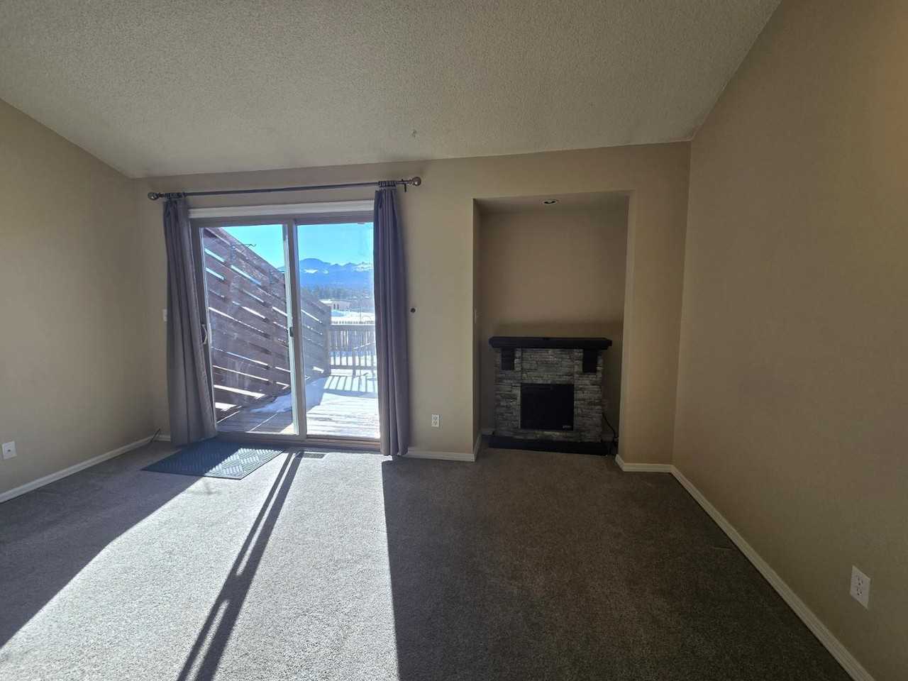 402 Forest Edge Ln #B - Photo 7 of 26