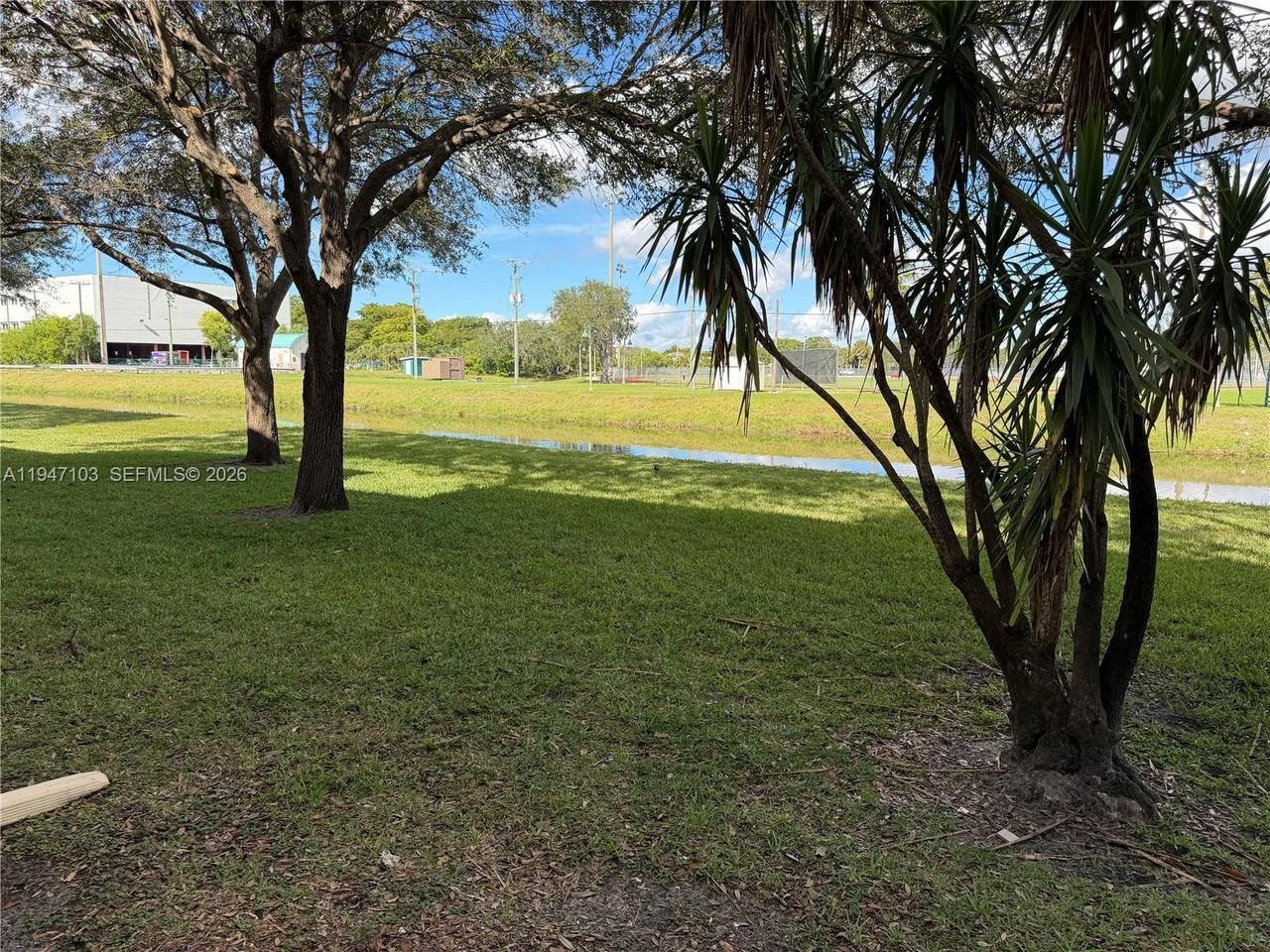 7891 N Sunrise Lakes Dr #109 - Photo 4 of 17