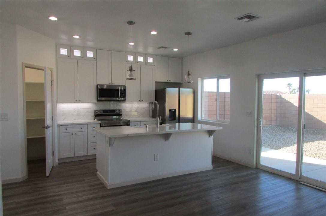 13 Spanish Bay Dr N - Photo 2 of 24