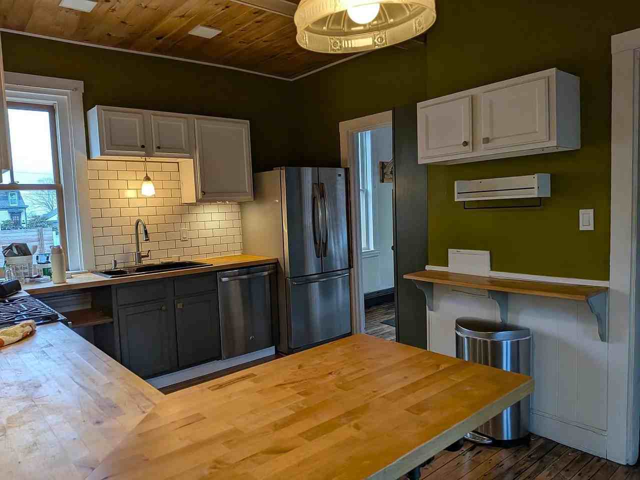 22 Palmer St #1 - Photo 5 of 11