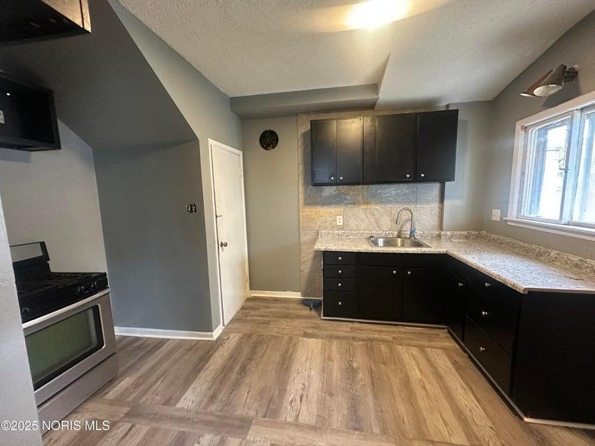 835 Toronto Ave - Photo 3 of 19