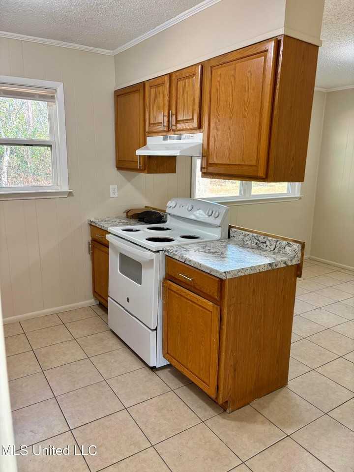 1616 Timber Lane Rd - Photo 4 of 10