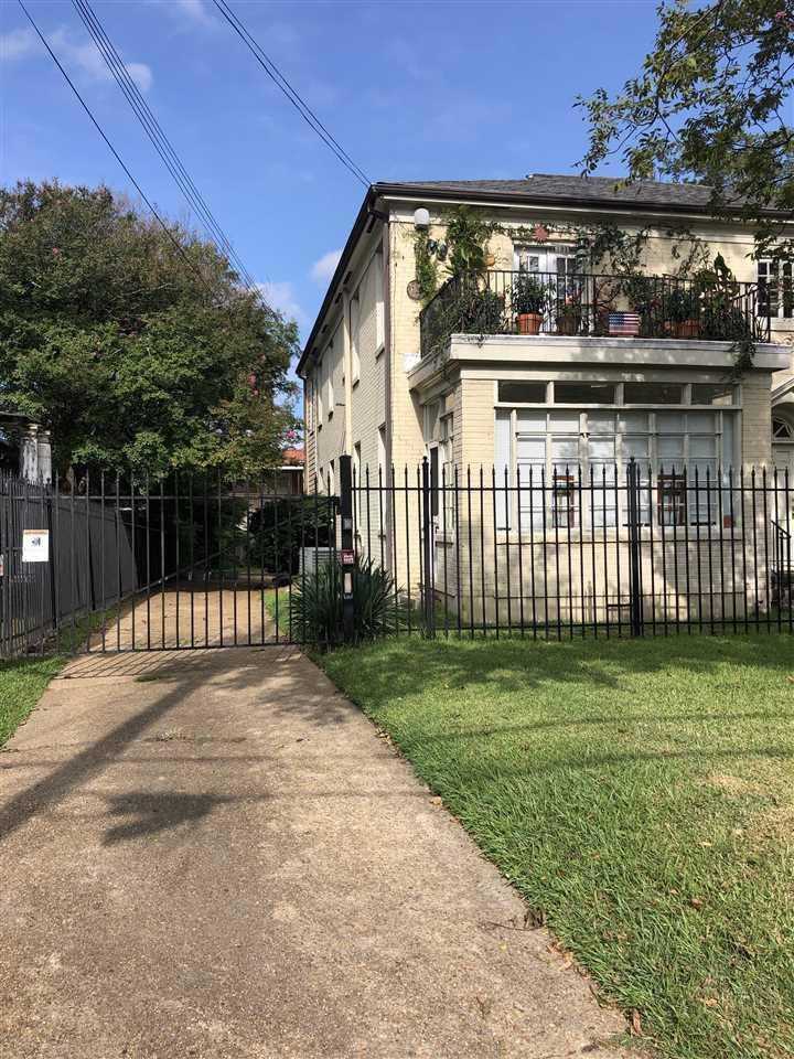 951 N Jefferson St - Photo 2 of 19